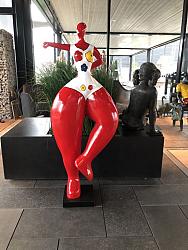 Beeld - Vrouw rood beschilderd 135cm