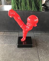 Beeld - Rood karate mannetje 45cm
