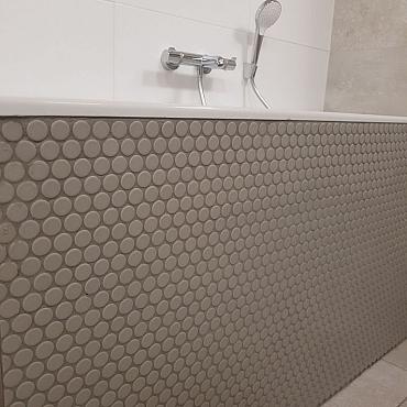 Venice – Pennyround 31,5x29,4x0,55 Dark Grey Glossy Porcelain Glazed Round