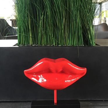 Beeld - Rode lip 37cm =verkocht