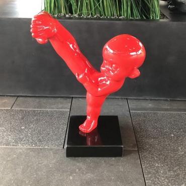 Beeld - Rood karate mannetje 45cm =verkocht