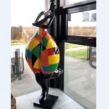 Beeld - Vrouw beschilderd mega groot