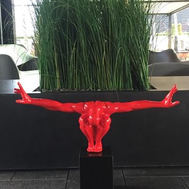 Beeld - Turnende man 55cm