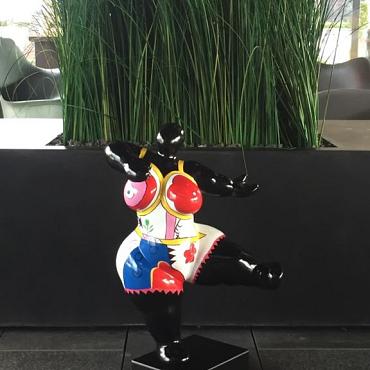 Beeld - Vrouw beschilderd 50cm =verkocht