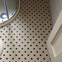 London 26x30x0,5 White + Black 18 black dots Porcelain Unglazed Hexagon
