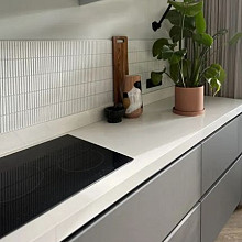 Sevilla 28,2x30,8x0,8 Soft White Glossy Porcelain Glazed Mini Finger