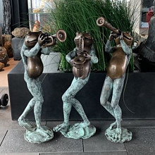 Beeld - Brons muzikant kikkers 94 cm